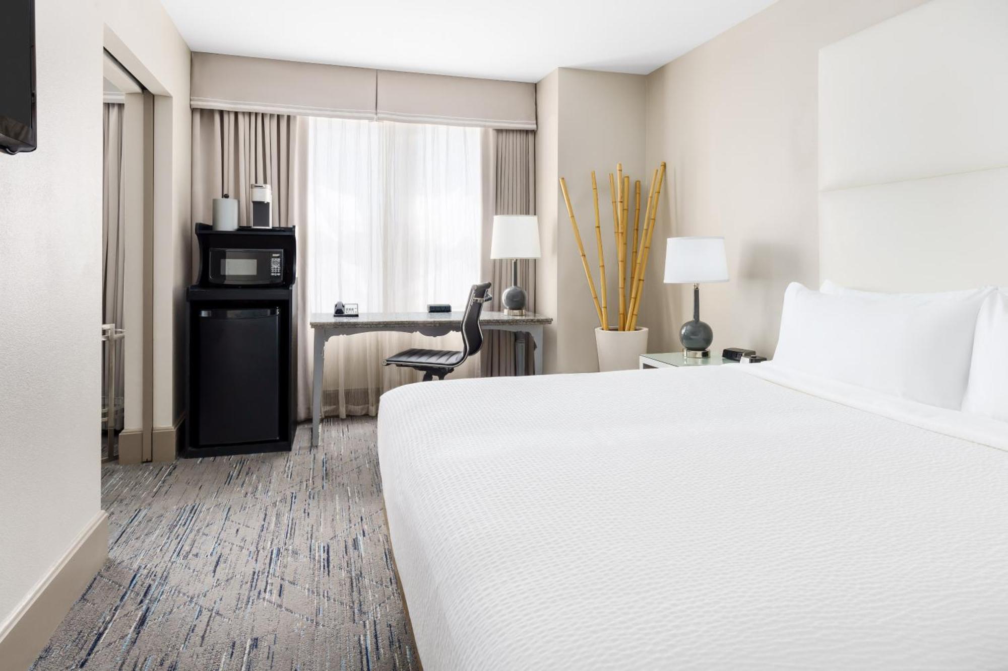 Holiday Inn Express Chicago - Magnificent Mile By Ihg Bagian luar foto